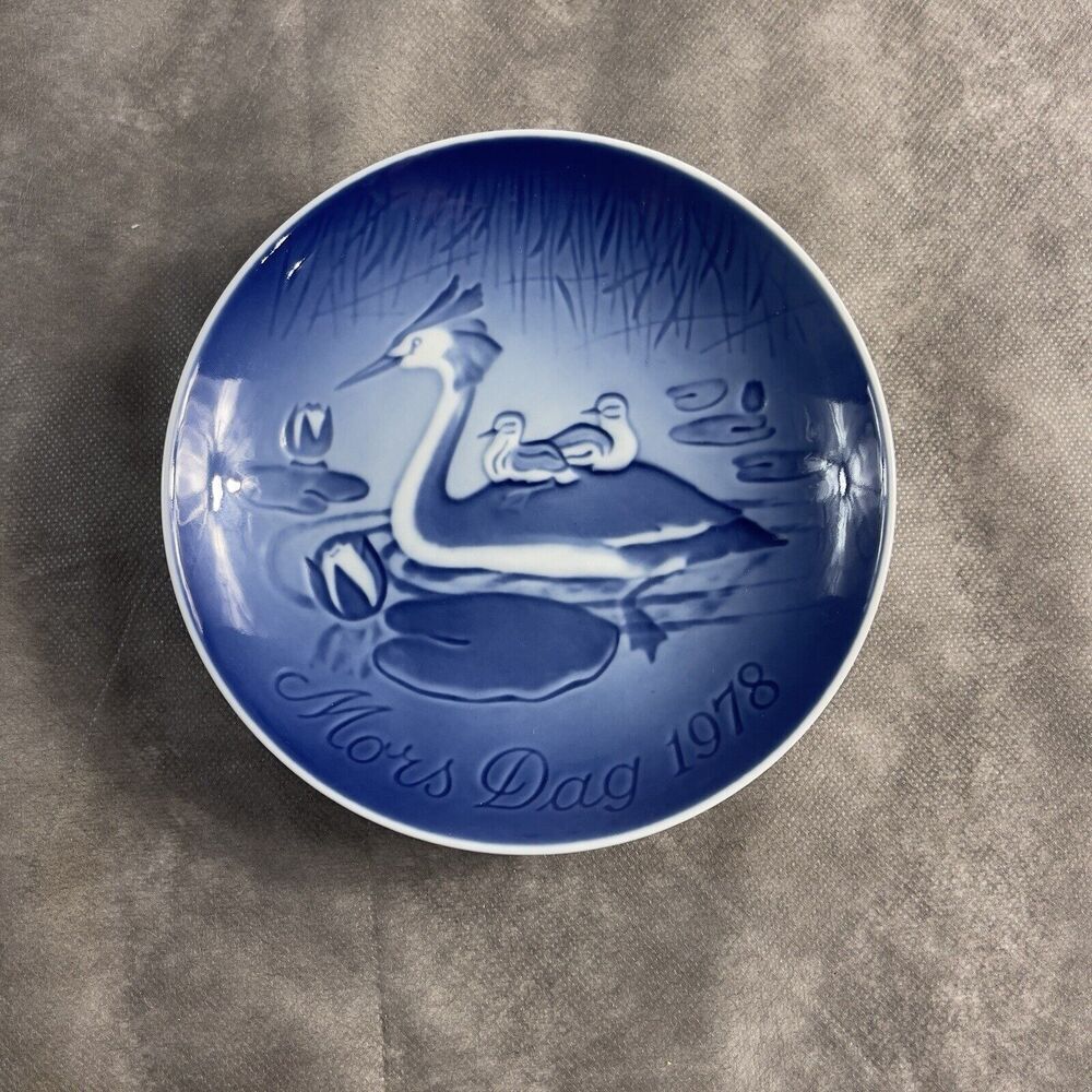 Mors Dag Plate Mother's Day 1978 Copenhagen Porcelain Denmark 9378 Mama Duck